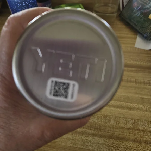 YETI White Rambler 42 oz Mug with Straw Lid - Picture 4 of 4